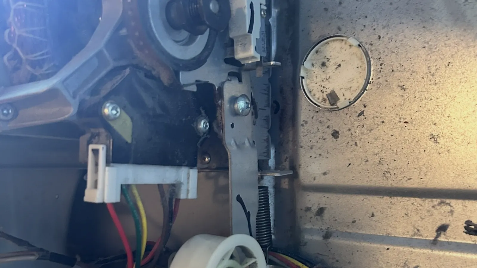 Idler pulley and belt path